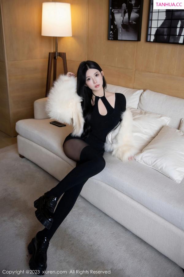   [XiuRen]高清写真图 2023.02.03 No.6212 林珊珊 黑丝美腿第15张图片